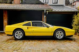 Bild 47/55 von Ferrari 328 GTS (1986)