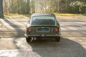 Immagine 6/36 di Aston Martin DB 6 Mk II (1970)