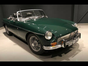 Image 5/40 of MG MGB (1974)