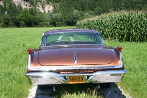 Image 4/20 of Imperial Crown Sedan (1962)
