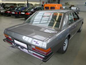 Image 28/44 of FIAT 130 Coupé (1972)