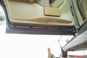 Image 45/50 of Mercedes-Benz 300 TD (1986)