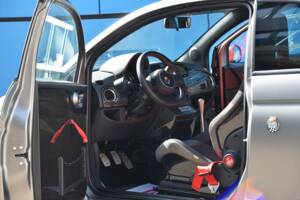 Image 2/21 of Abarth 695 Biposto (2016)