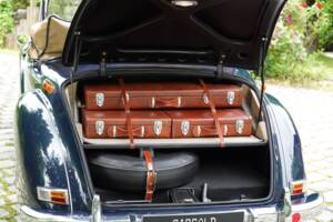 Image 4/22 de Mercedes-Benz 220 Cabriolet A (1953)