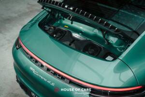 Image 13/24 of Porsche 911 Carrera 4S (2023)