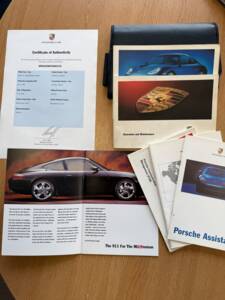 Image 30/30 of Porsche 911 Carrera 4 &quot;Millenium-Edition&quot; (2000)