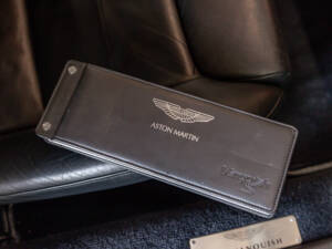 Image 42/56 of Aston Martin V12 Vanquish S (2005)