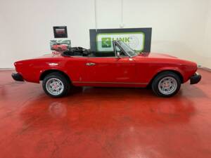 Image 28/50 de FIAT 124 Spider CS1 (1978)