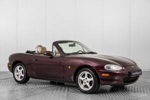 Immagine 7/50 di Mazda MX-5 1.6 (2000)
