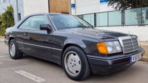 Image 3/11 of Mercedes-Benz 300 CE (1991)
