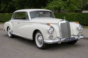 Image 1/8 of Mercedes-Benz 300 d (1961)