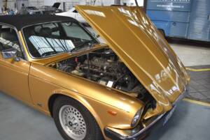 Image 32/47 of Daimler Sovereign 4.2 (1982)