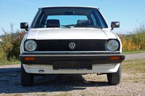 Immagine 5/29 di Volkswagen Polo II Hatchback 1.0 (1989)