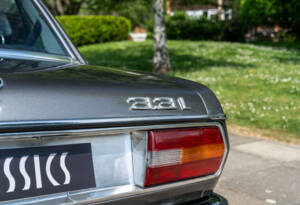 Image 13/29 of BMW 3,3 L (1975)