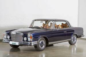 Bild 2/34 von Mercedes-Benz 280 SE 3,5 (1969)