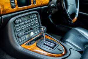 Bild 24/37 von Jaguar XKR (2003)