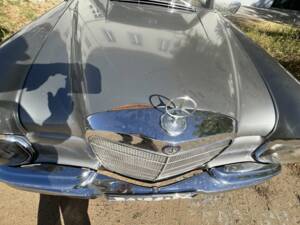Afbeelding 6/8 van Mercedes-Benz 220 SE b (1961)