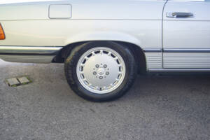 Image 23/28 de Mercedes-Benz 300 SL (1987)