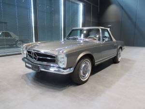 Image 2/15 of Mercedes-Benz 280 SL (1970)
