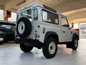 Bild 7/61 von Land Rover Defender 90 Td5 (2000)