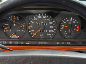 Afbeelding 10/23 van Mercedes-Benz 300 SE (1990)