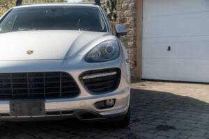Image 8/50 de Porsche Cayenne GTS (2012)
