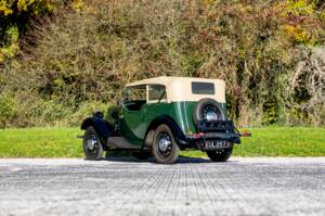 Image 21/50 of Morris Eight (1937)