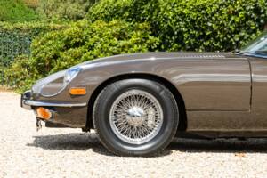 Image 12/50 de Jaguar Type E V12 (1973)