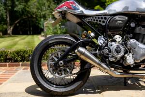 Bild 33/39 von Norton Dominator SS (2018)