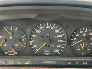 Image 8/40 de Mercedes-Benz 560 SEL (1987)