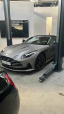 Image 1/4 of Aston Martin DB12 Volante (2024)