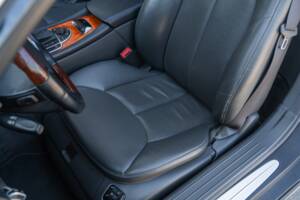 Image 65/86 de Mercedes-Benz SL 500 (2002)