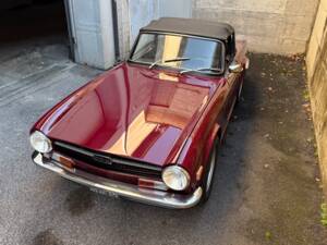 Image 5/28 of Triumph TR 6 PI (1973)