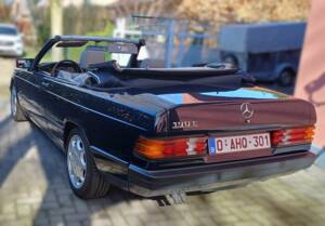 Image 3/8 of Mercedes-Benz 190 E (1987)