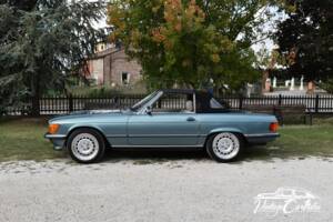 Image 12/75 de Mercedes-Benz 560 SL (1986)