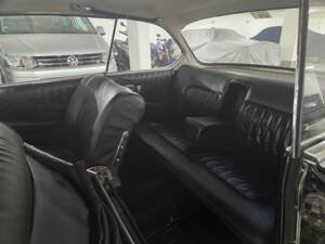 Image 16/19 of BMW 3200 CS (1964)