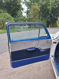 Image 7/17 of Pontiac Chieftain (1953)