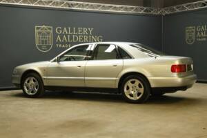 Immagine 14/50 di Audi A8 4.2 quattro (1995)