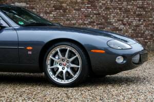 Immagine 39/50 di Jaguar XK8 4.0 (2002)