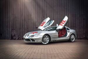 Image 16/61 of Mercedes-Benz SLR McLaren (2004)