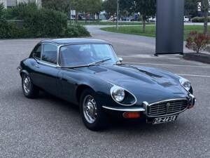 Image 13/46 de Jaguar Type E V12 (2+2) (1972)