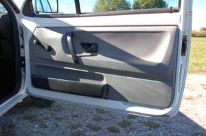 Immagine 16/29 di Volkswagen Polo II Hatchback 1.0 (1989)