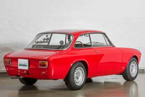 Immagine 17/31 di Alfa Romeo Giulia GTA 1300 Junior (1968)