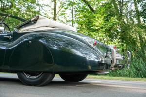 Image 34/50 of Jaguar XK 120 DHC (1953)
