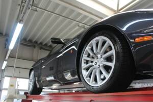 Image 10/50 of Aston Martin V12 Vanquish (2003)