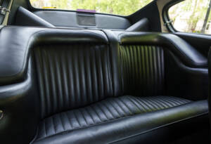 Bild 23/25 von Aston Martin DB 6 Mk II (1971)