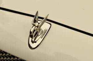 Image 44/50 of Bentley Azure (2009)