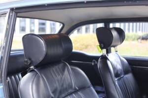 Image 28/56 of Peugeot 404 Coupé (1968)