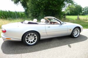 Bild 5/8 von Jaguar XKR (2001)