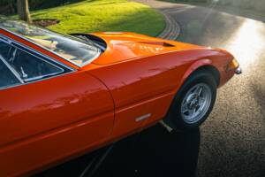 Image 9/74 of Ferrari 365 GTB/4 Daytona (1971)